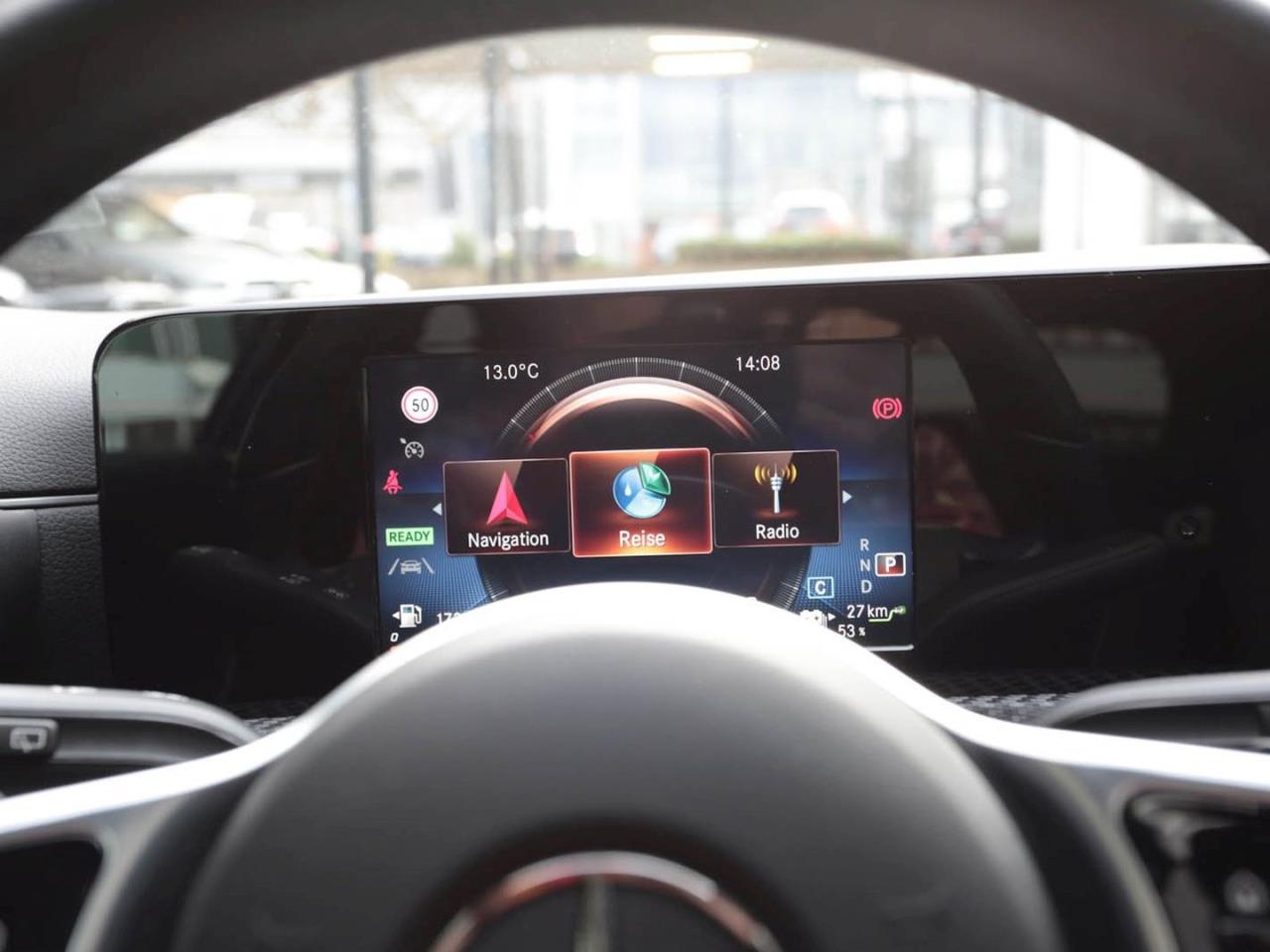 Mercedes-Benz A 250 e  Style MBUXNavi+ Panorama Kamera