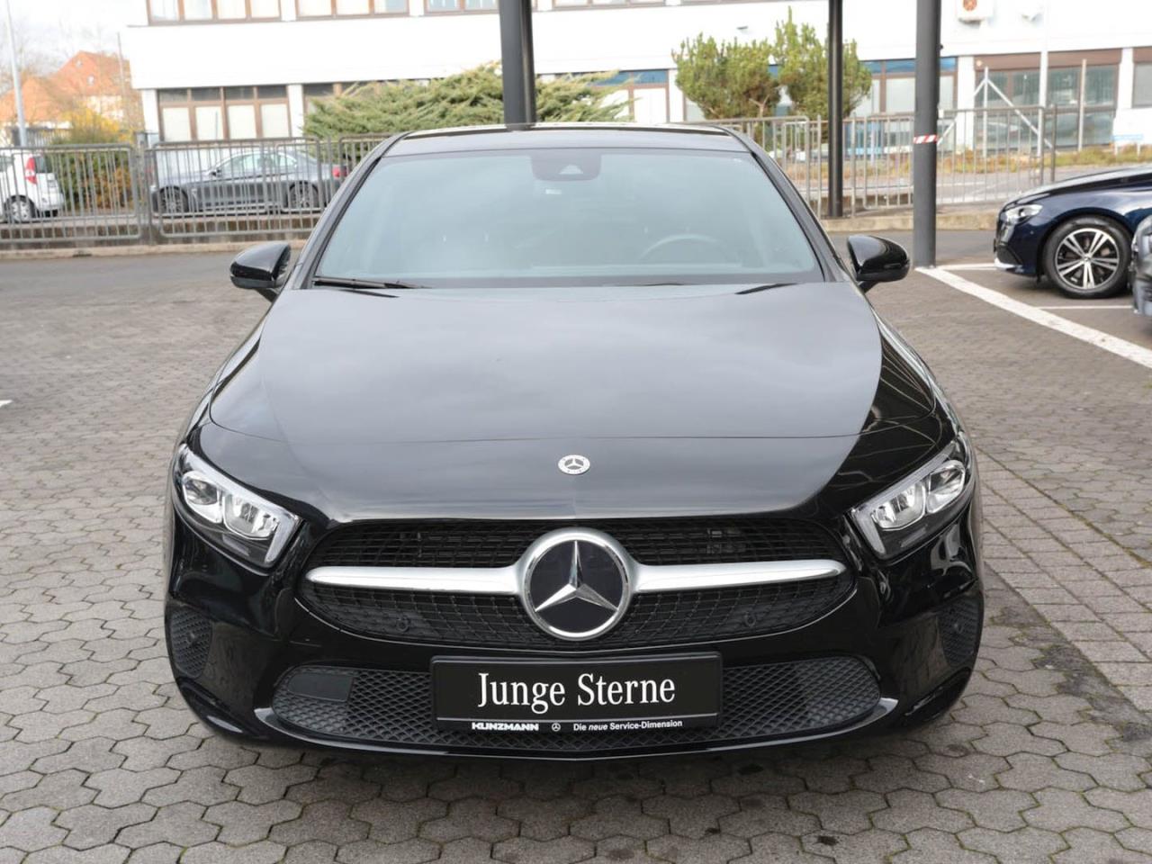Mercedes-Benz A 250 e  Style MBUXNavi+ Panorama Kamera