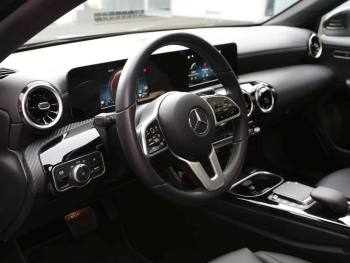 Mercedes-Benz A 250 e  Style MBUXNavi+ Panorama Kamera