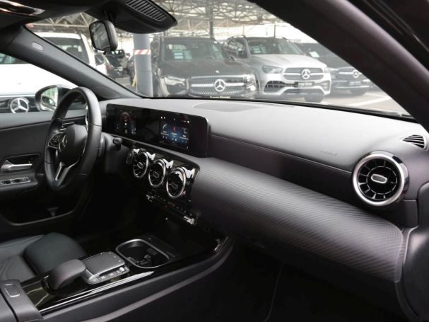Mercedes-Benz A 250 e  Style MBUXNavi+ Panorama Kamera