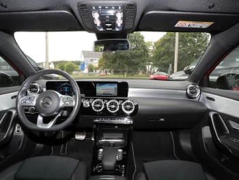 Mercedes-Benz A 250 e  AMG Night Edition2020 Panorama Spurhalte