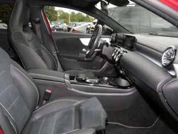 Mercedes-Benz A 250 e  AMG Night Edition2020 Panorama Spurhalte