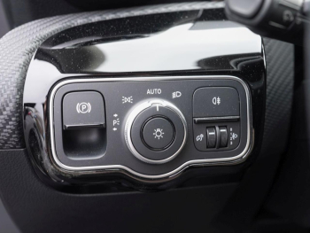 Mercedes-Benz A 250 e  MBUX Navi PublicCharging Sitzheizung