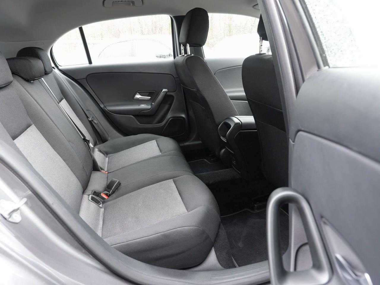 Mercedes-Benz A 250 e  MBUX Navi PublicCharging Sitzheizung