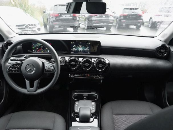 Mercedes-Benz A 250 e  MBUX Navi PublicCharging Sitzheizung