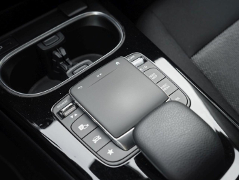 Mercedes-Benz A 250 e  MBUX Navi PublicCharging Sitzheizung