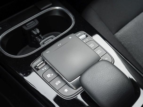 Mercedes-Benz A 250 e  MBUX Navi PublicCharging Sitzheizung