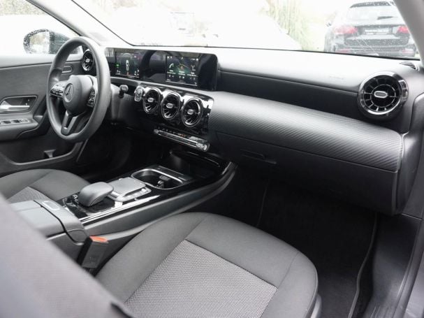 Mercedes-Benz A 250 e  MBUX Navi PublicCharging Sitzheizung