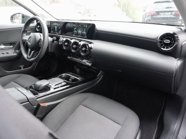 Mercedes-Benz A 250 e  MBUX Navi PublicCharging Sitzheizung