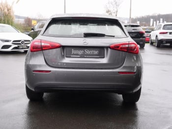 Mercedes-Benz A 250 e  MBUX Navi PublicCharging Sitzheizung