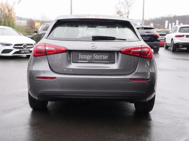 Mercedes-Benz A 250 e  MBUX Navi PublicCharging Sitzheizung