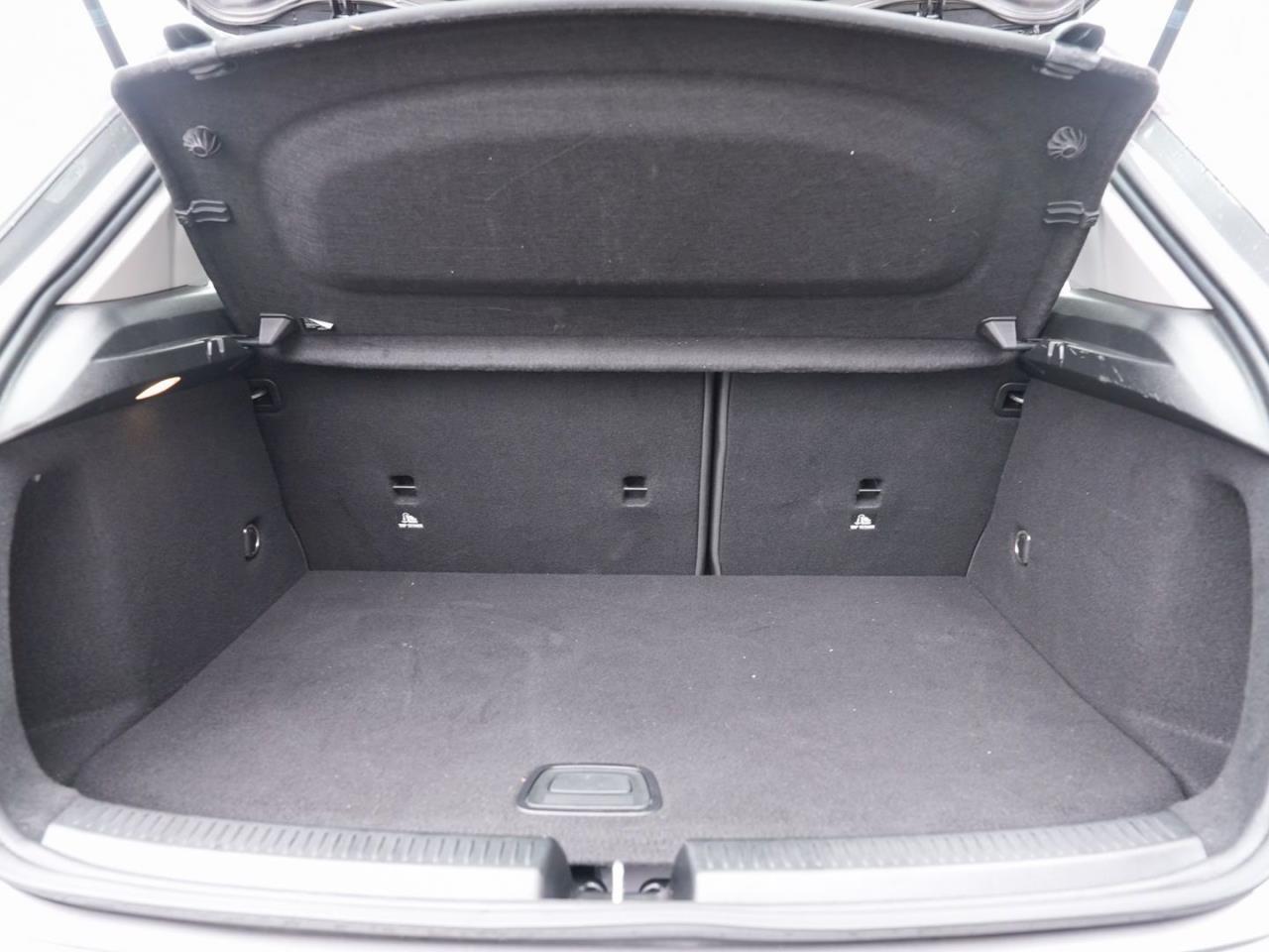 Mercedes-Benz A 250 e  MBUX Navi PublicCharging Sitzheizung