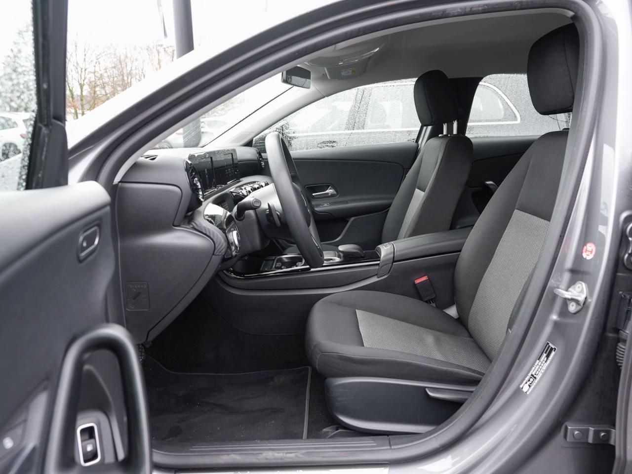 Mercedes-Benz A 250 e  MBUX Navi PublicCharging Sitzheizung