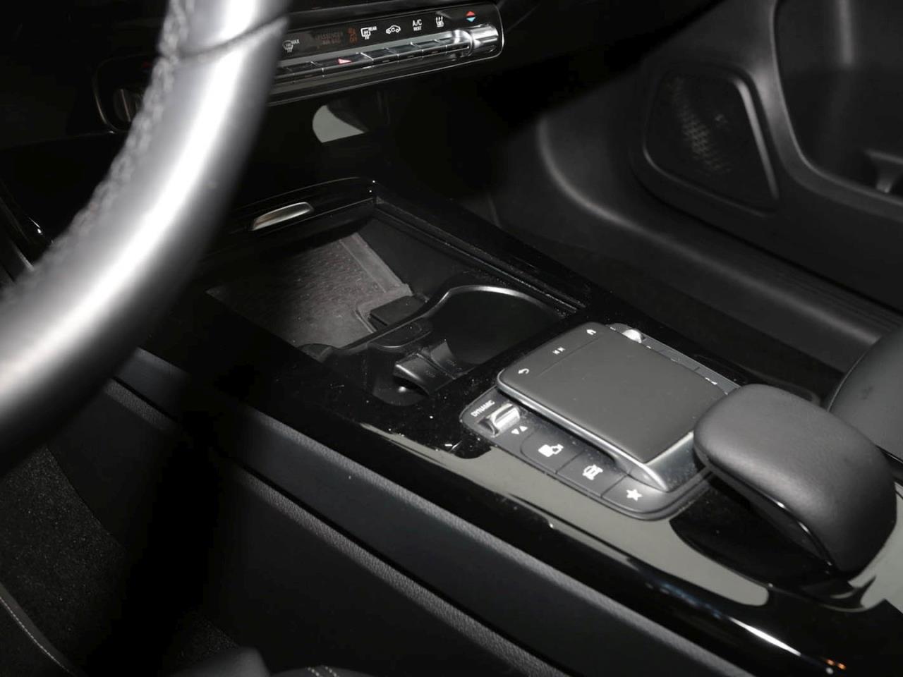 Mercedes-Benz A 250 e  Style MBUX Navi+ Memory Kamera