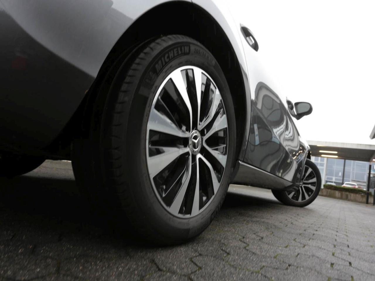 Mercedes-Benz A 250 e  Style MBUX Navi+ Memory Kamera