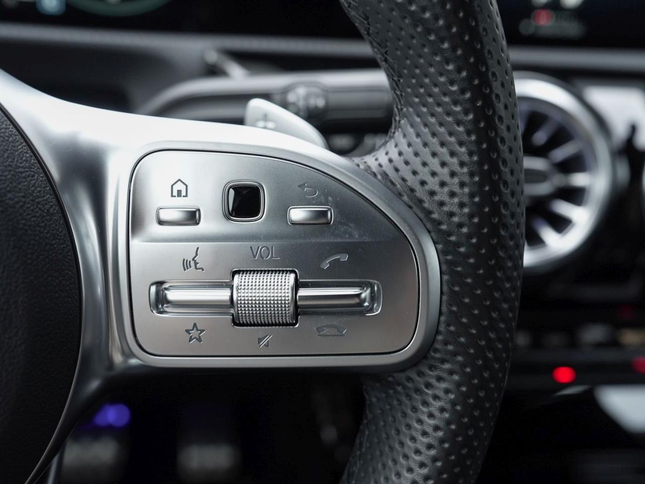 Mercedes-Benz A 250 e  AMG Night EDITION2020 MBUXNavi+ Kamera