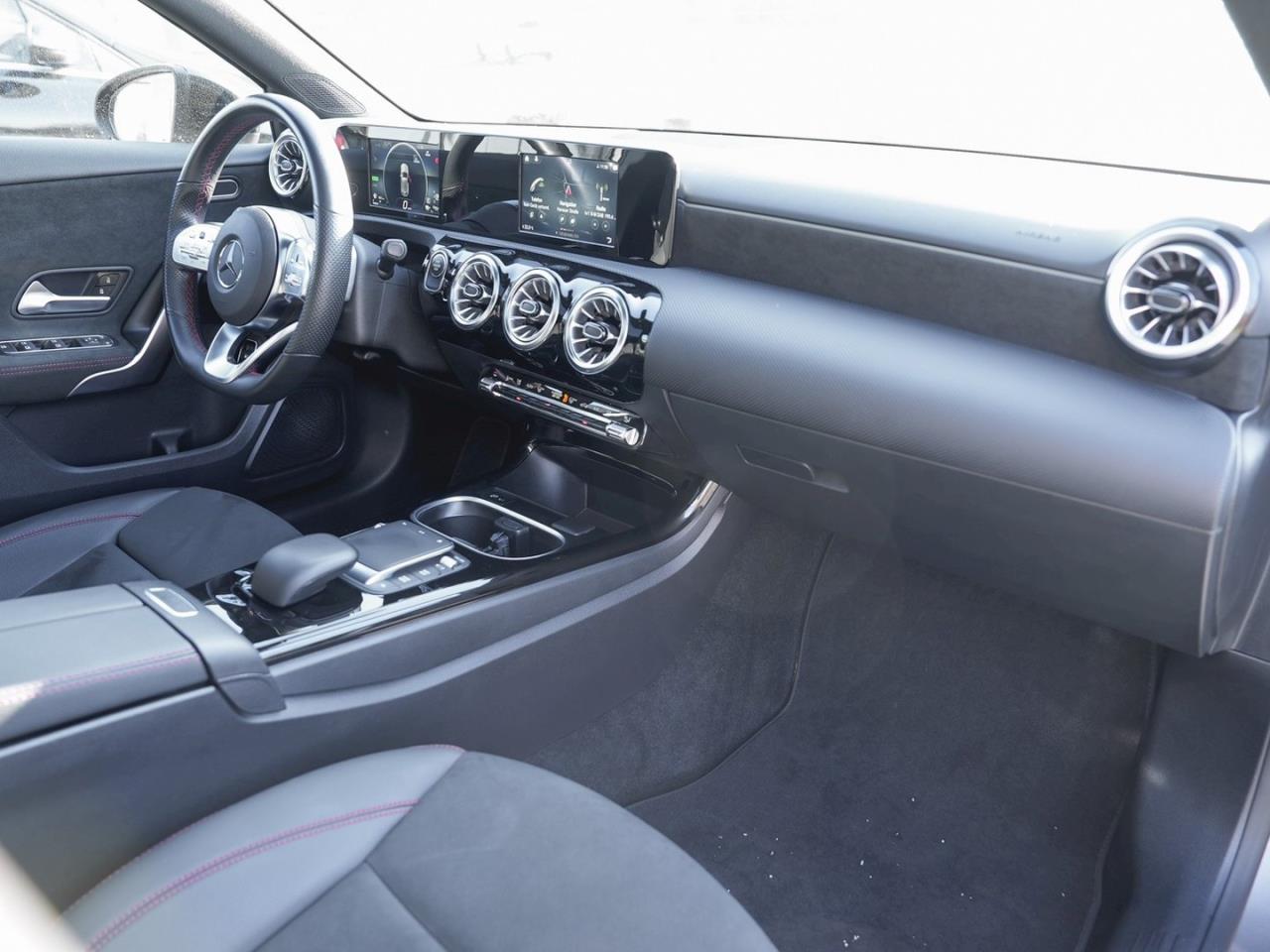 Mercedes-Benz A 250 e  AMG Night MBUX Navi Panorama ParkPaket