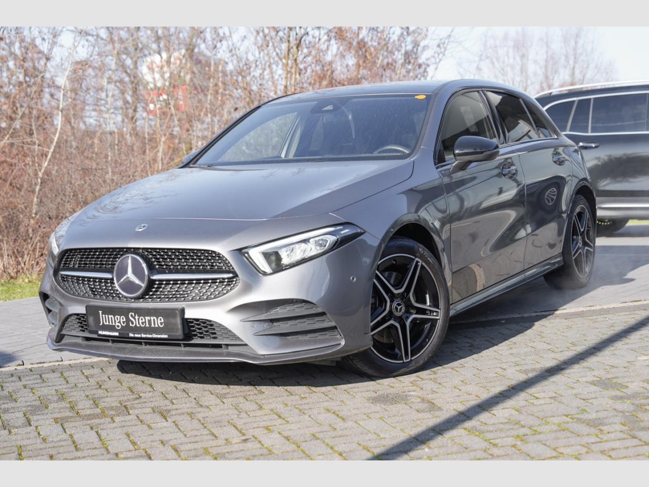 Mercedes-Benz A 250 e  AMG Night MBUX Navi Panorama ParkPaket