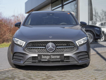 Mercedes-Benz A 250 e  AMG Night MBUX Navi Panorama ParkPaket