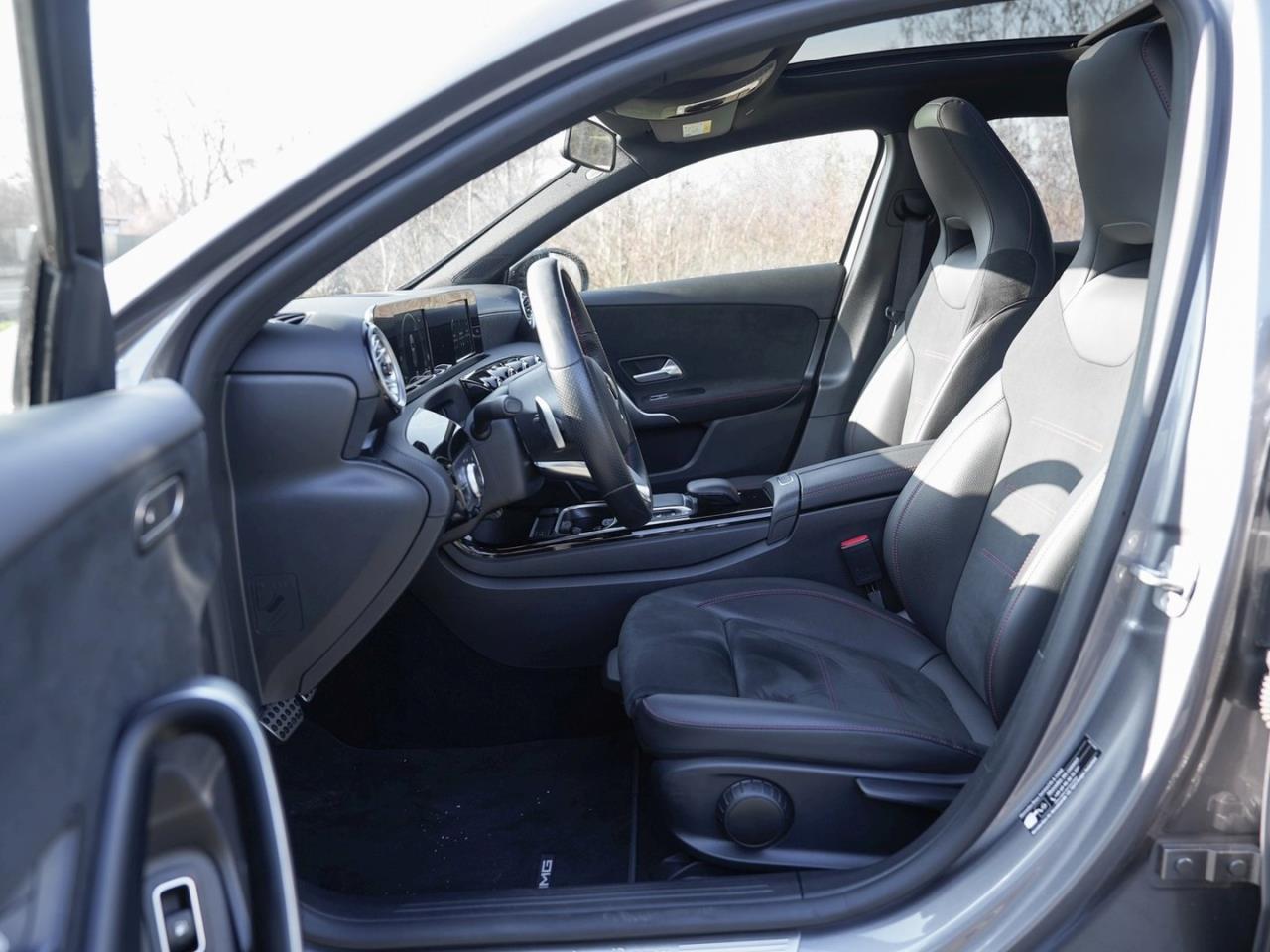 Mercedes-Benz A 250 e  AMG Night MBUX Navi Panorama ParkPaket