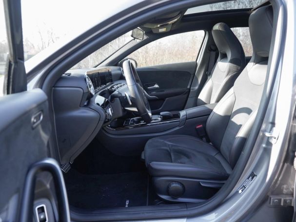 Mercedes-Benz A 250 e  AMG Night MBUX Navi Panorama ParkPaket