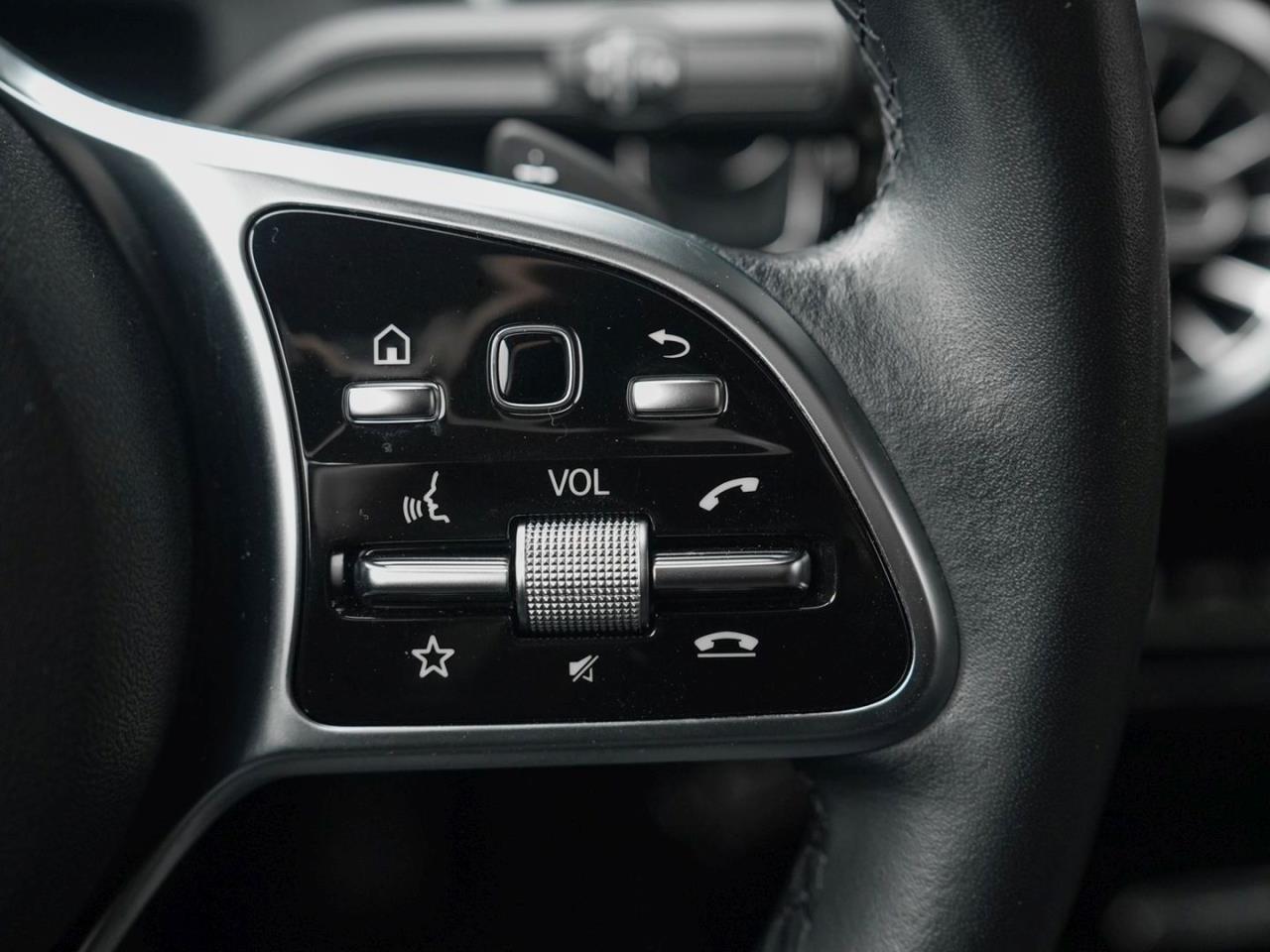 Mercedes-Benz A 250 e  Progressive Panorama Distronic 360°