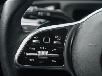 Mercedes-Benz A 250 e  Progressive Panorama Distronic 360°