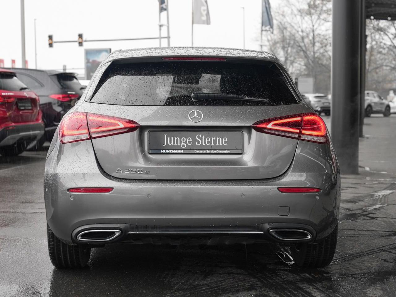 Mercedes-Benz A 250 e  Progressive Panorama Distronic 360°