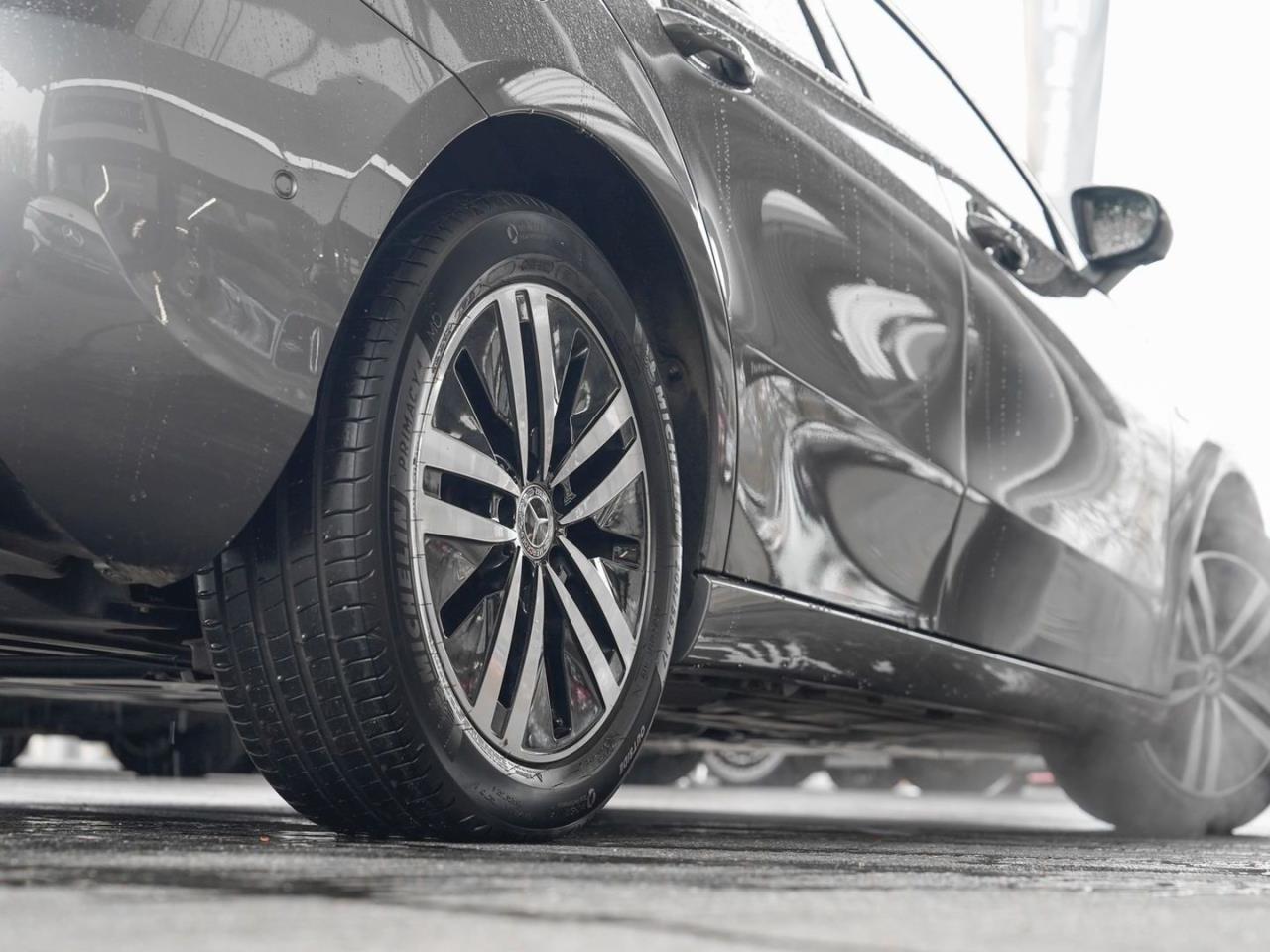 Mercedes-Benz A 250 e  Progressive Panorama Distronic 360°