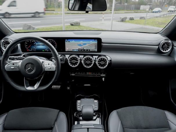 Mercedes-Benz A 250 e  AMG Night MBUX Navi Panorama Kamera