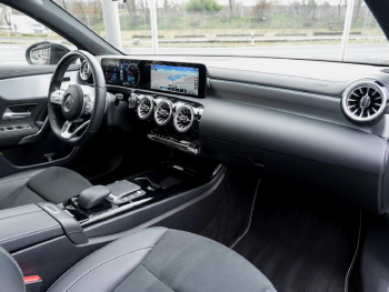 Mercedes-Benz A 250 e  AMG Night MBUX Navi Panorama Kamera
