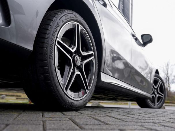 Mercedes-Benz A 250 e  AMG Night MBUX Navi Panorama Kamera