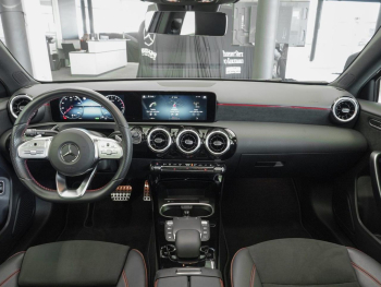 Mercedes-Benz A 250 e  AMG Navi Panorama BusinessP SpurhalteA