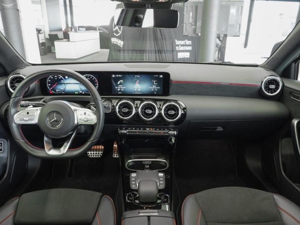 Mercedes-Benz A 250 e  AMG Navi Panorama BusinessP SpurhalteA