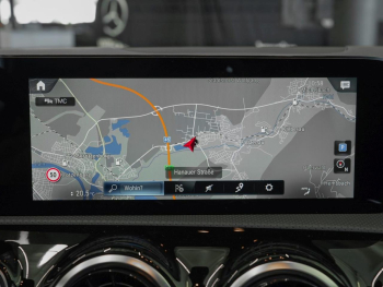 Mercedes-Benz A 250 e  AMG Navi Panorama BusinessP SpurhalteA