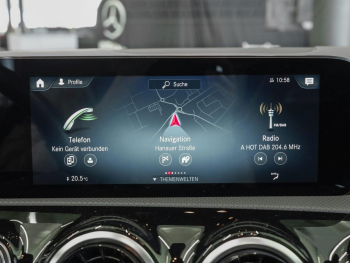 Mercedes-Benz A 250 e  AMG Navi Panorama BusinessP SpurhalteA