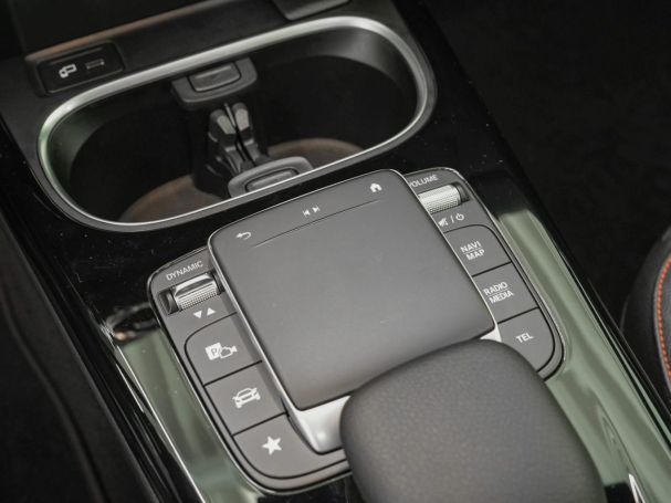 Mercedes-Benz A 250 e  AMG Navi Panorama BusinessP SpurhalteA