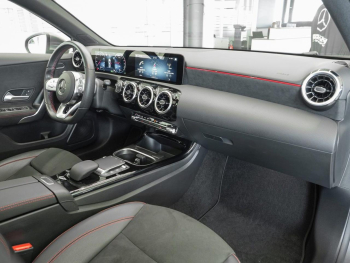 Mercedes-Benz A 250 e  AMG Navi Panorama BusinessP SpurhalteA
