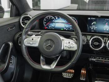 Mercedes-Benz A 250 e  AMG Navi Panorama BusinessP SpurhalteA
