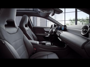 Mercedes-Benz A 250 e AMG Night MBUX Navi+ Panorama Kamera