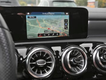 Mercedes-Benz A 250 e  AMG Night Edition2020 Memory AHK Kamera