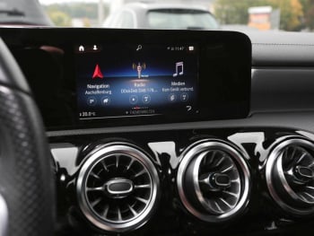 Mercedes-Benz A 250 e  AMG Night Edition2020 Memory AHK Kamera