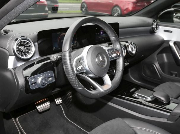 Mercedes-Benz A 250 e AMG Night Edition2020 Memory AHK Kamera Mercedes-Benz A 250 e AMG Night Edition2020 Memory AHK Kamera