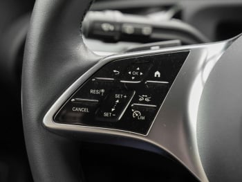 Mercedes-Benz A 250 e Progressive MBUX Navi-Prem. Kamera