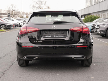 Mercedes-Benz A 250 e Progressive MBUX Navi-Prem. Kamera