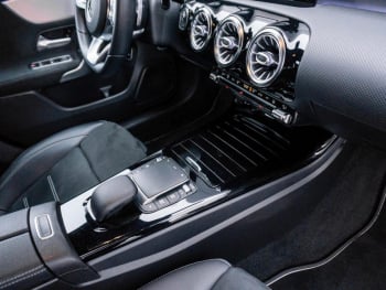 Mercedes-Benz A 250 e AMG EDITION2020 Night MBUX Navi Paktronic