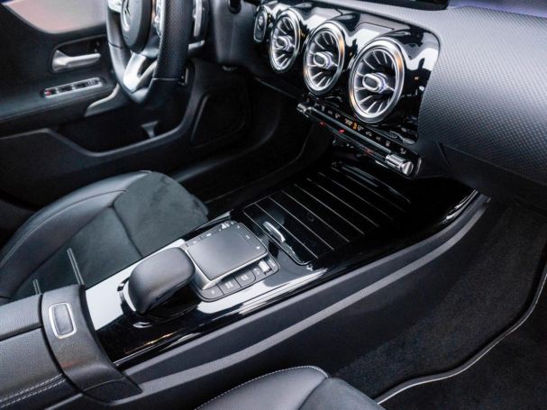Mercedes-Benz A 250 e AMG EDITION2020 Night MBUX Navi Paktronic