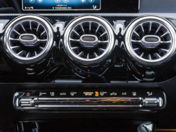 Mercedes-Benz A 250 e AMG EDITION2020 Night MBUX Navi Paktronic