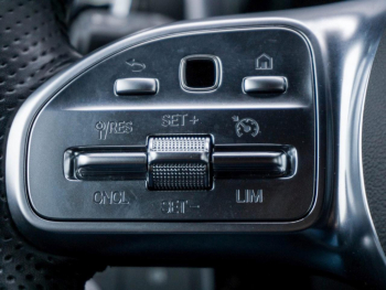 Mercedes-Benz A 250 e AMG EDITION2020 Night MBUX Navi Paktronic