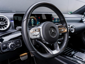Mercedes-Benz A 250 e AMG EDITION2020 Night MBUX Navi Paktronic